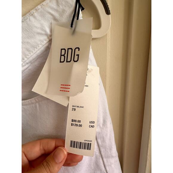 NWT Urban Outfitters BDG Mid-Rise Cowboy Jean - Destroyed Denim Size 29 - Picture 6 of 8